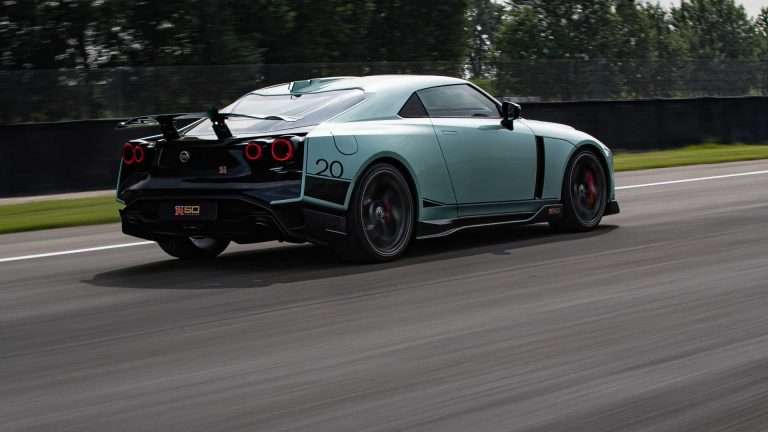 Фото Nissan GTR R50 6