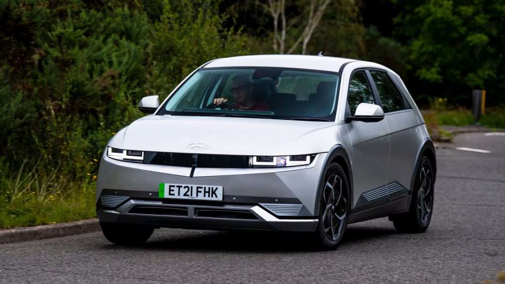 Производители столкнутся с жесткими планами продаж электромобилей