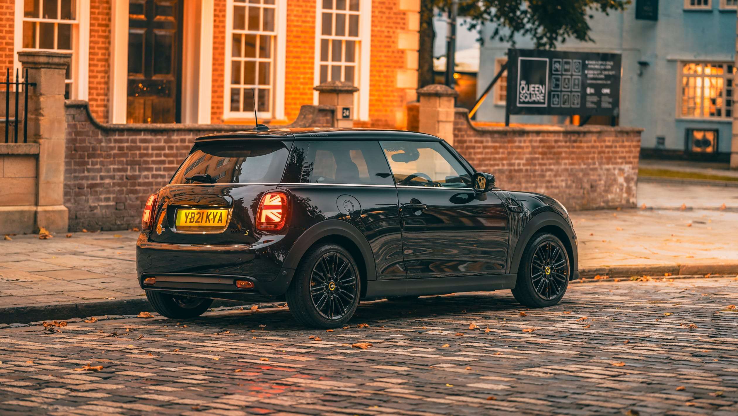 MINI hatch shadow edition - rear