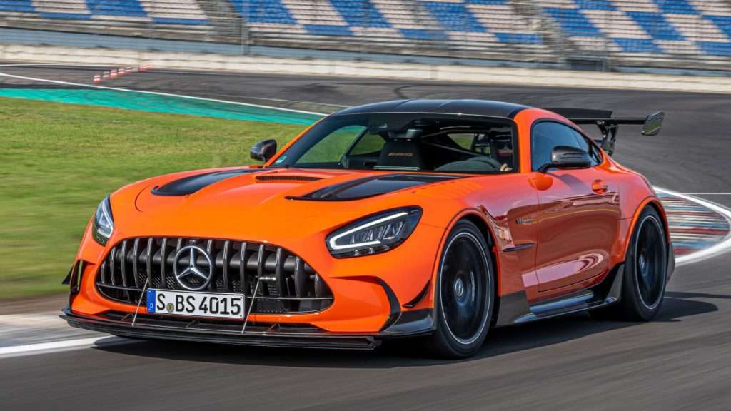 Следующий Mercedes-AMG GT будет иметь только фиксированную крышу и больше ориентирован на колею