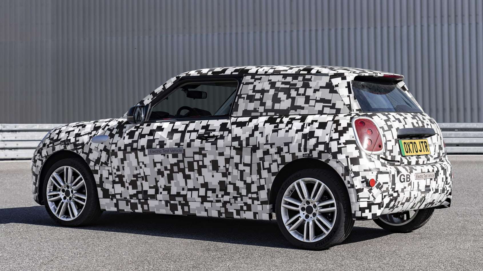 MINI Hatch - official spyshot 2