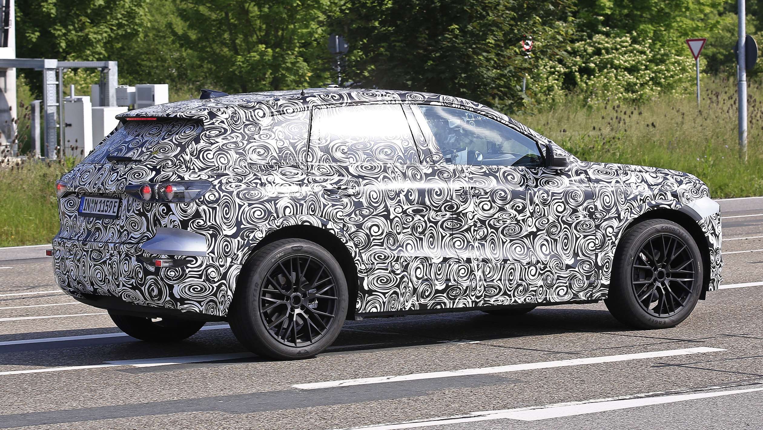 Audi Q6 e-tron - spyshot 5