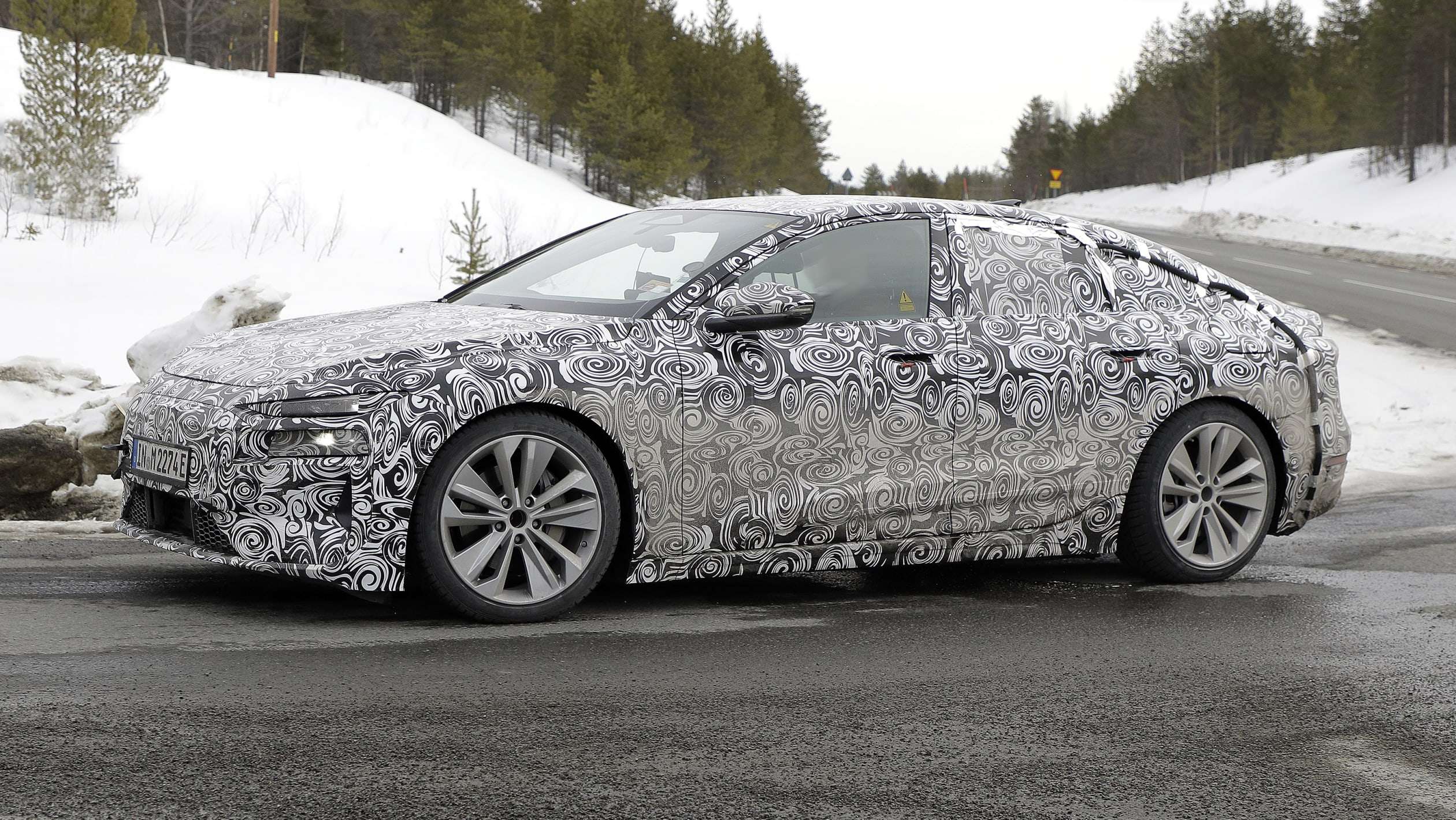 Audi A6 e-tron spyshot 2