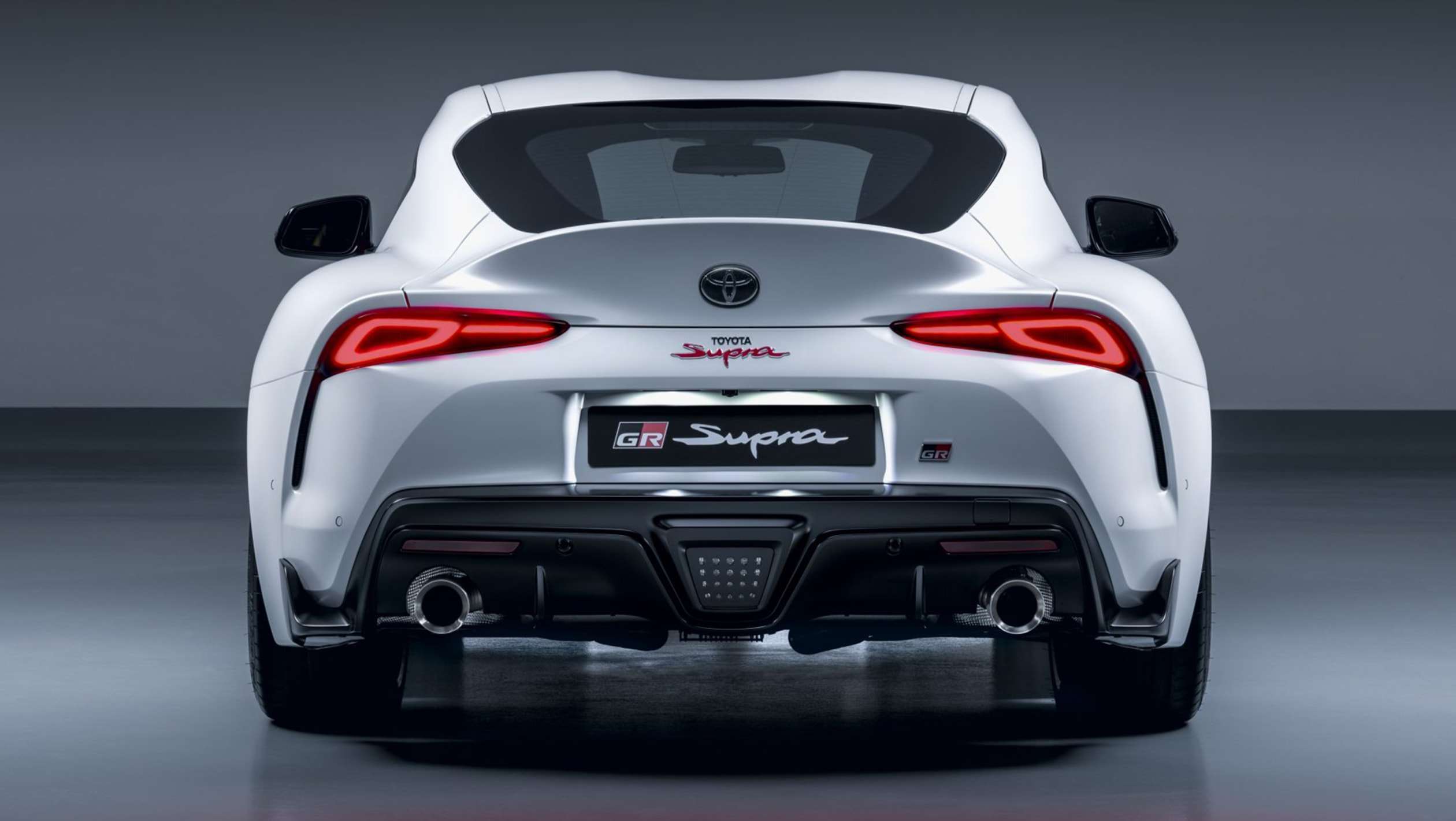 Toyota Supra manual - rear static