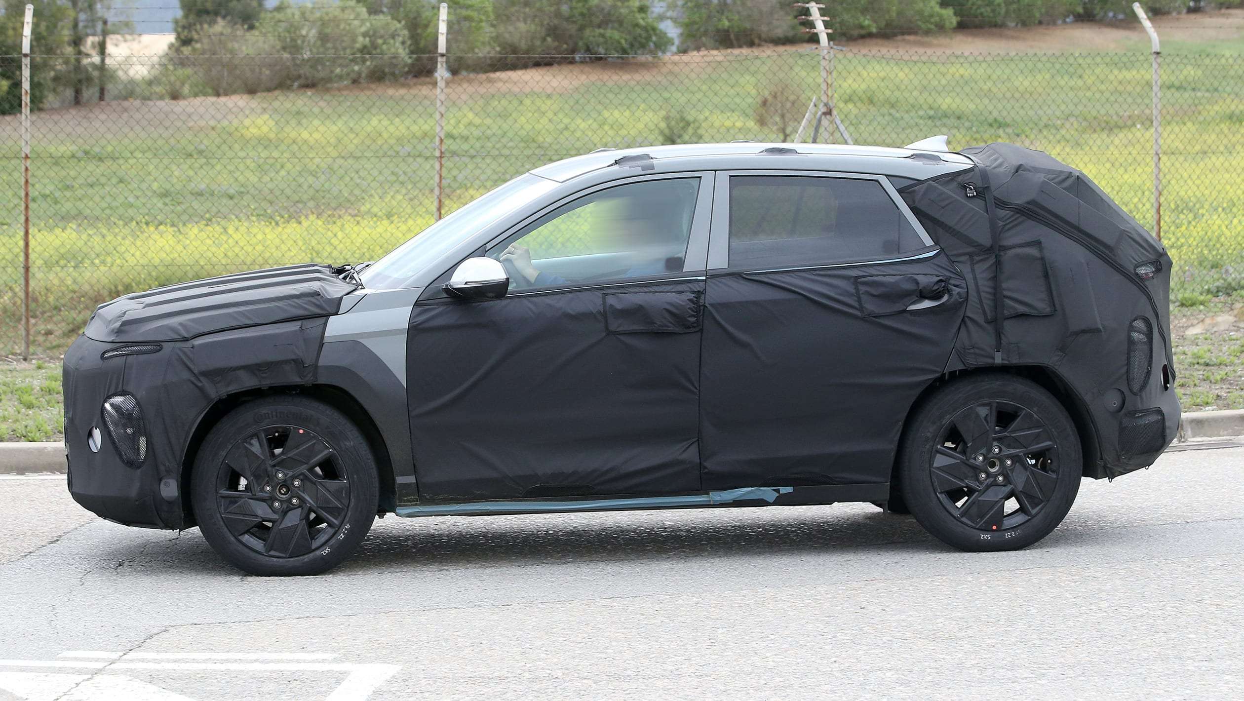 2023 Hyundai Kona spyshot - side