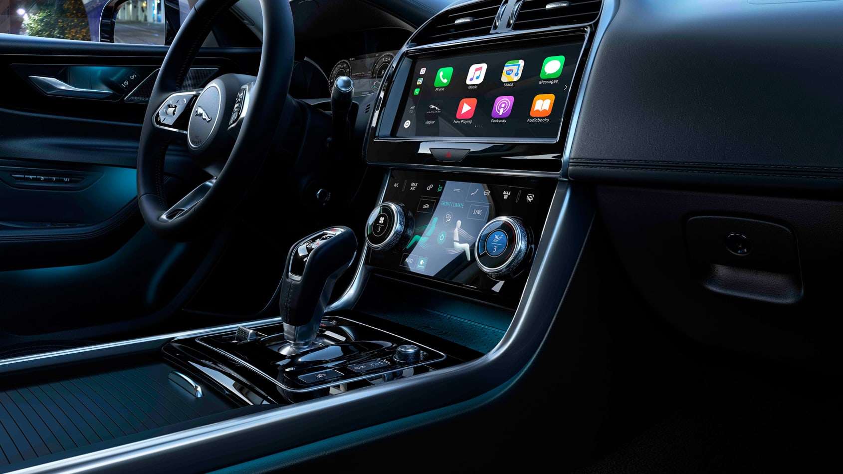 Jaguar XE - Apple CarPlay