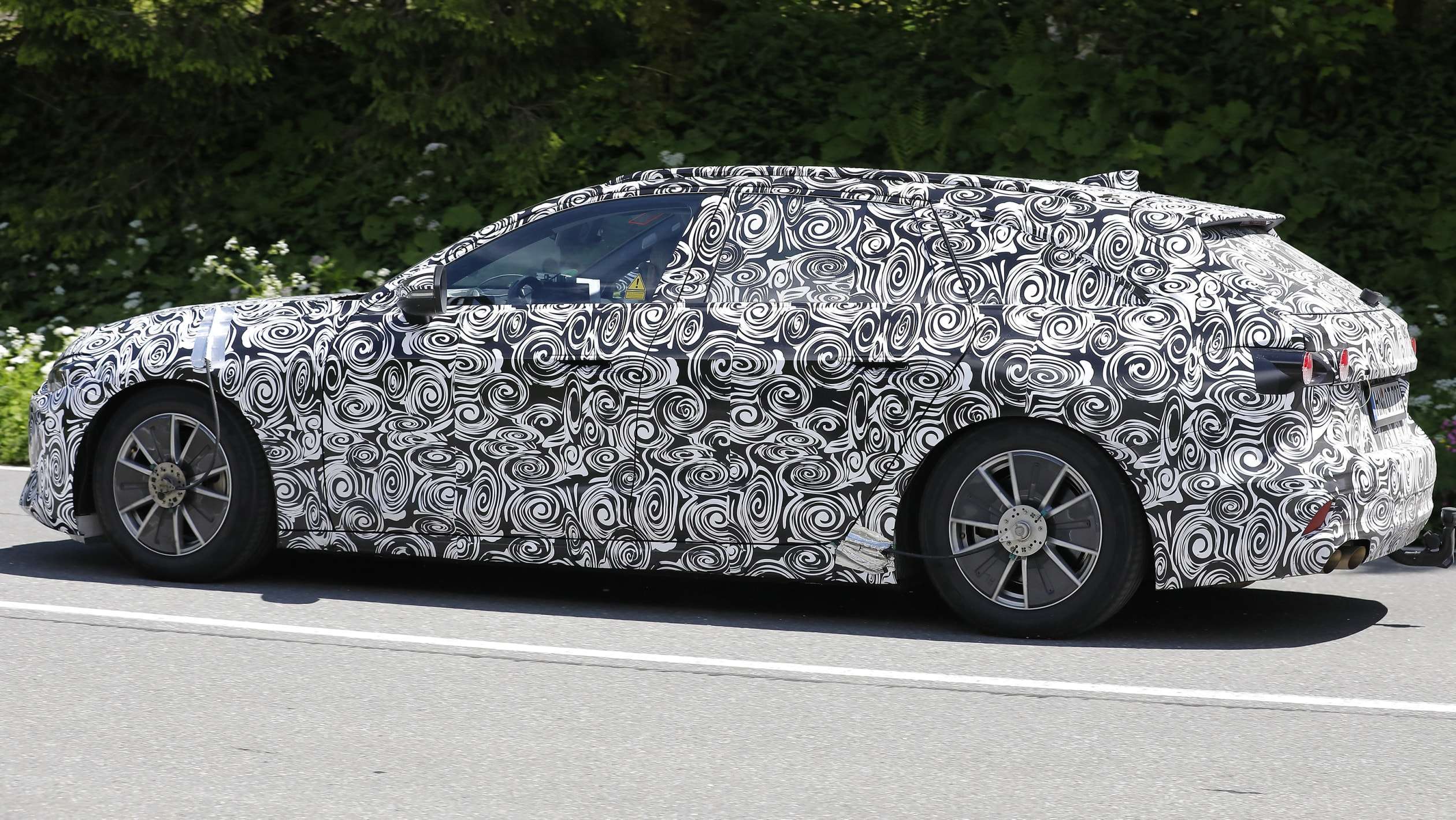 Audi S4 Avant spyshot - side