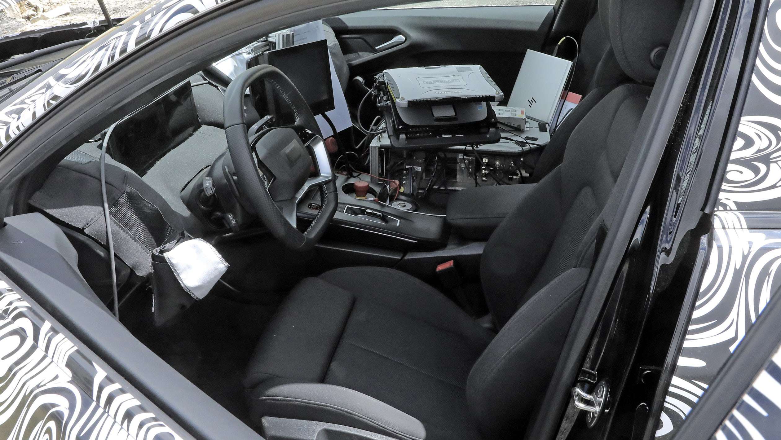 Audi S4 Avant spyshot - interior