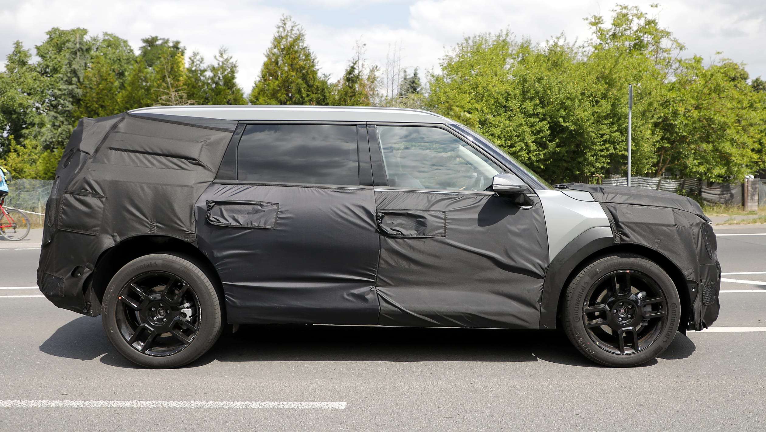 Kia EV9 spy shots side