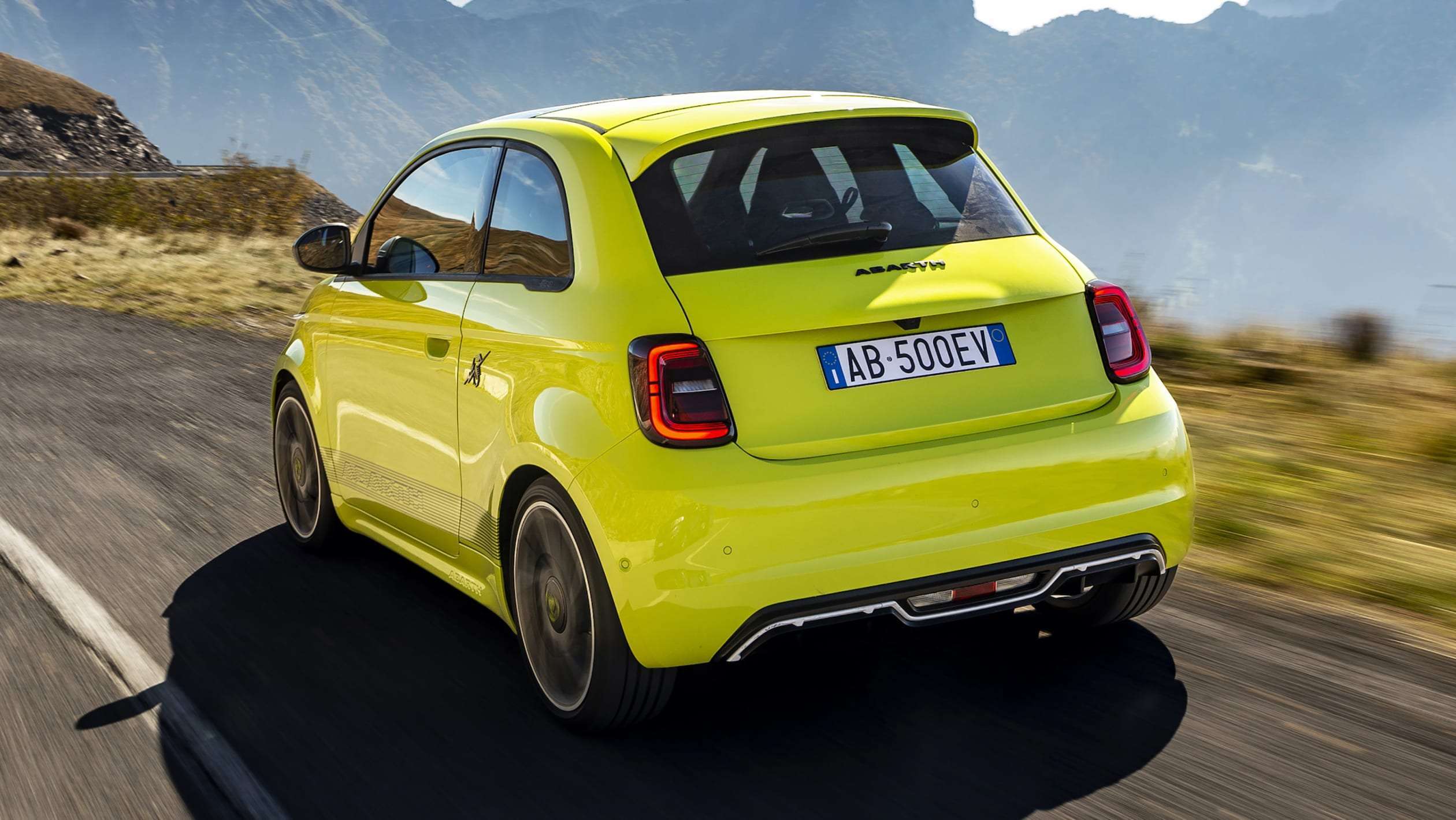 Abarth 500e - rear