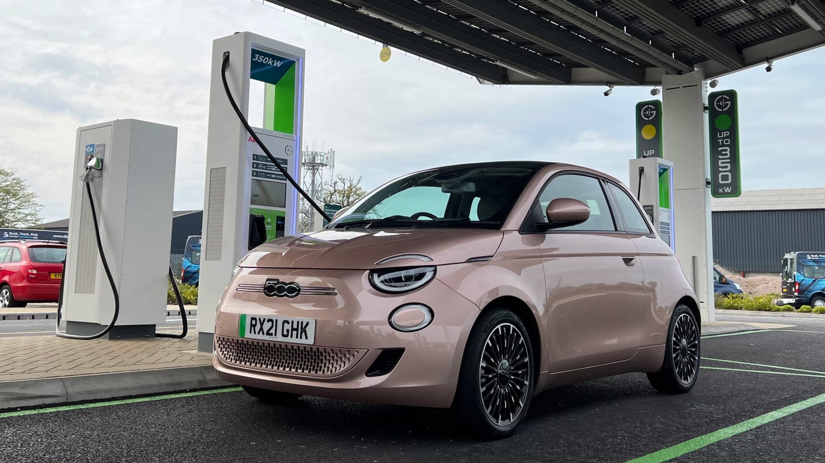 Rapid charging Fiat 500