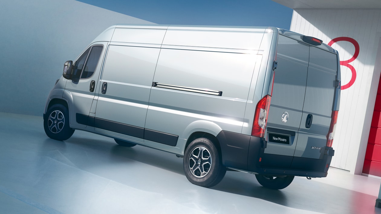 Vauxhall Movano 2024 года — статика сзади