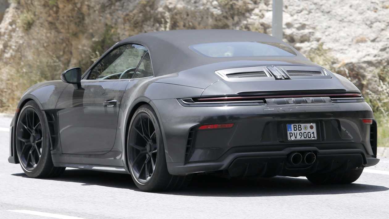 Porsche 911 Speedster Mule - задняя 3/4