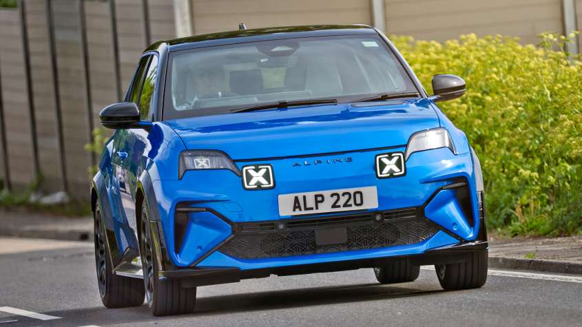 Alpine A290 UK - динамический фронт