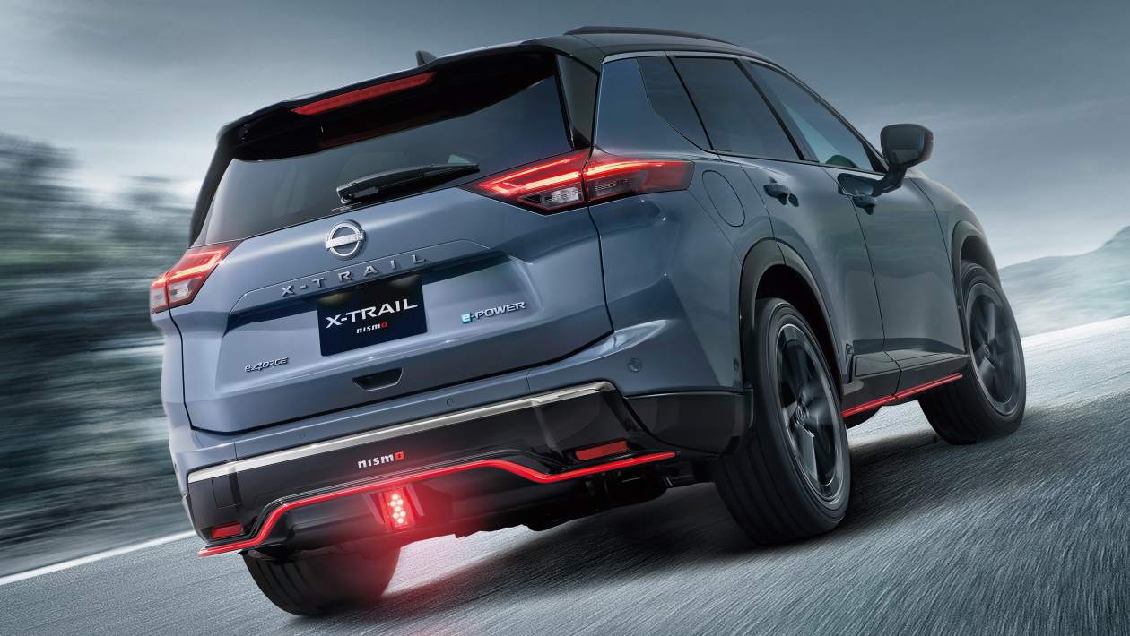 Nissan X-Trail Nismo - динамическая задняя 3/4