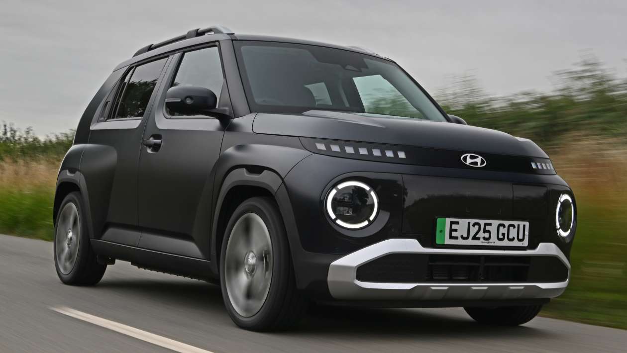 Hyundai Inster - динамический передний 3/4