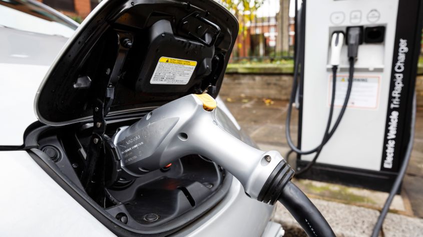 Новый грант на электромобиль в размере 42 тысяч фунтов стерлингов закрывает огромную лазейку в скидках на электромобили.