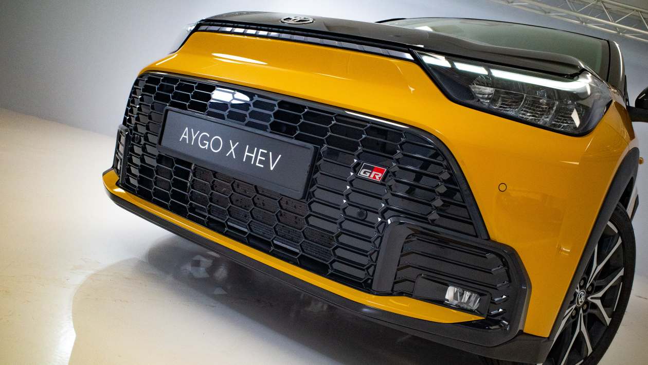 Toyota Aygo X Hybrid Ellis Hyde - гриль