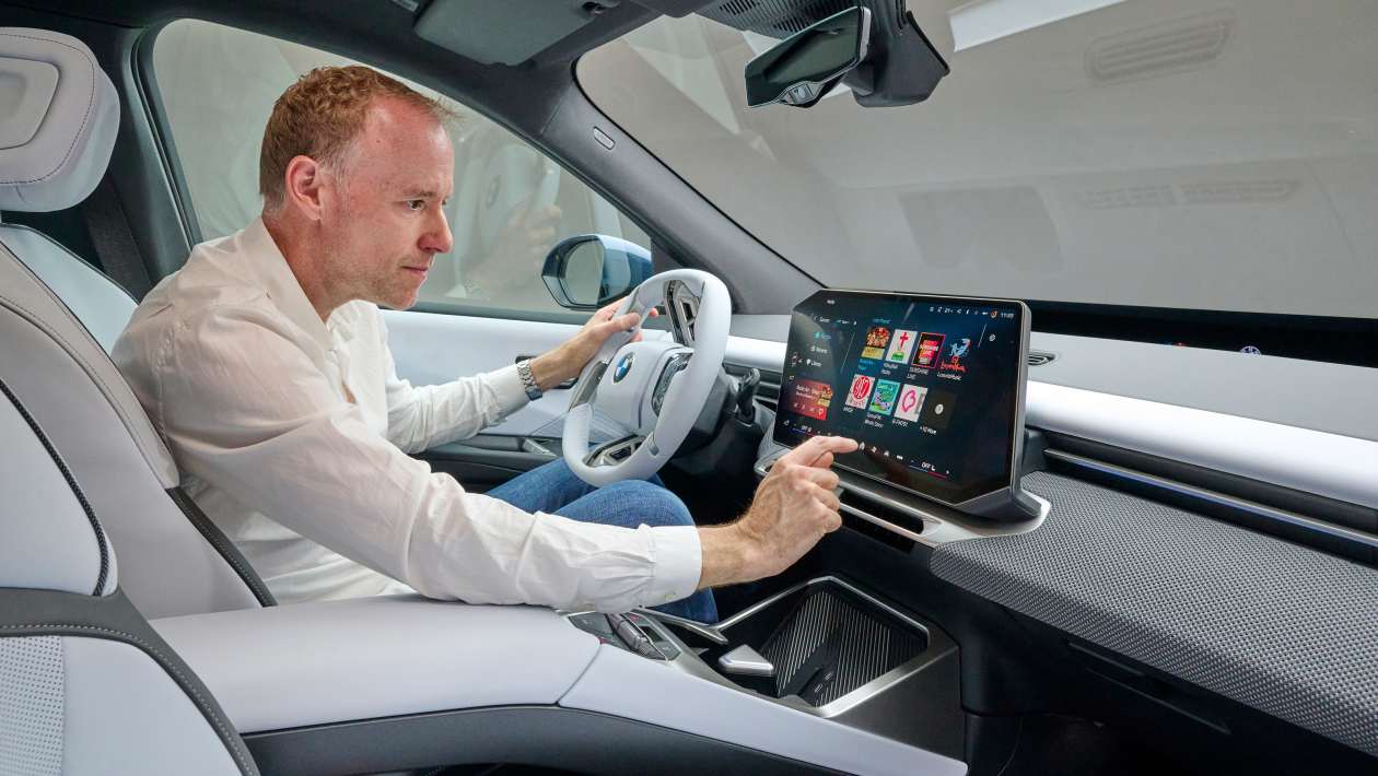 Фил Макнамара сидел в BMW iX3