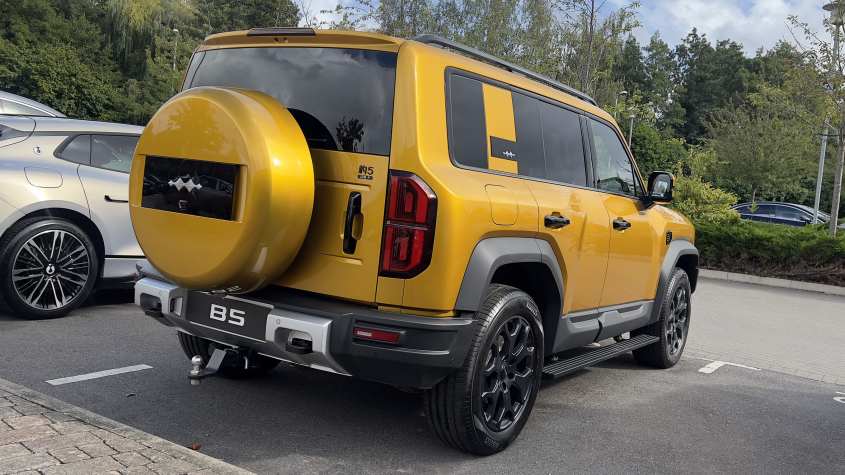 Новая Denza B5 - задняя статика