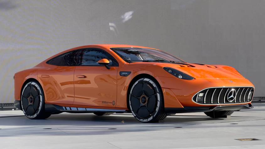 Mercedes-AMG GT XX Concept - переднее раскрытие