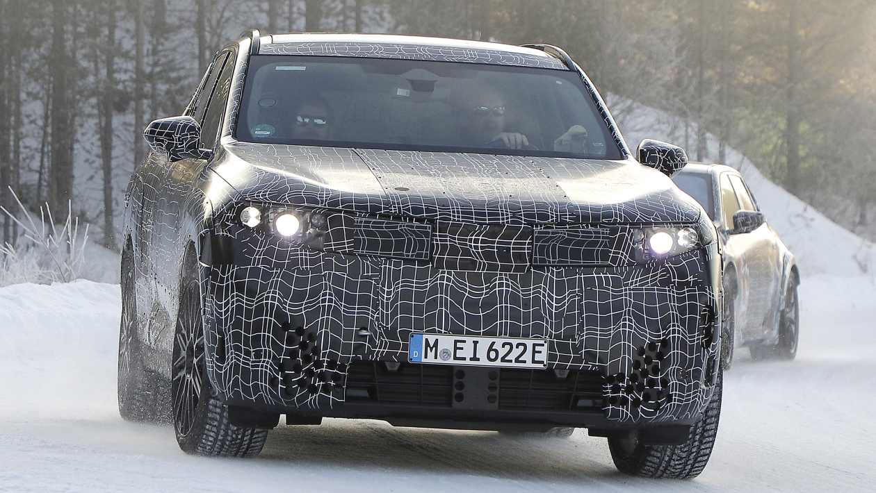 BMW X5 - спереди холодная погода