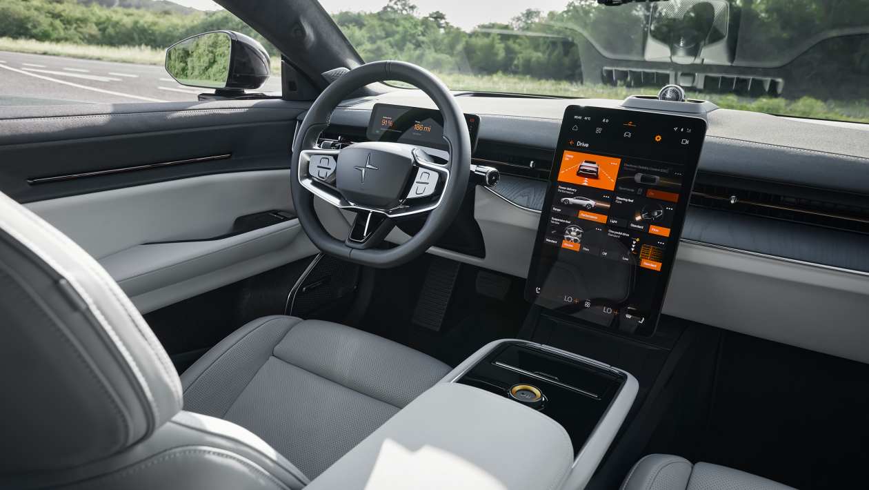 Новый серийный Polestar 5 - интерьер