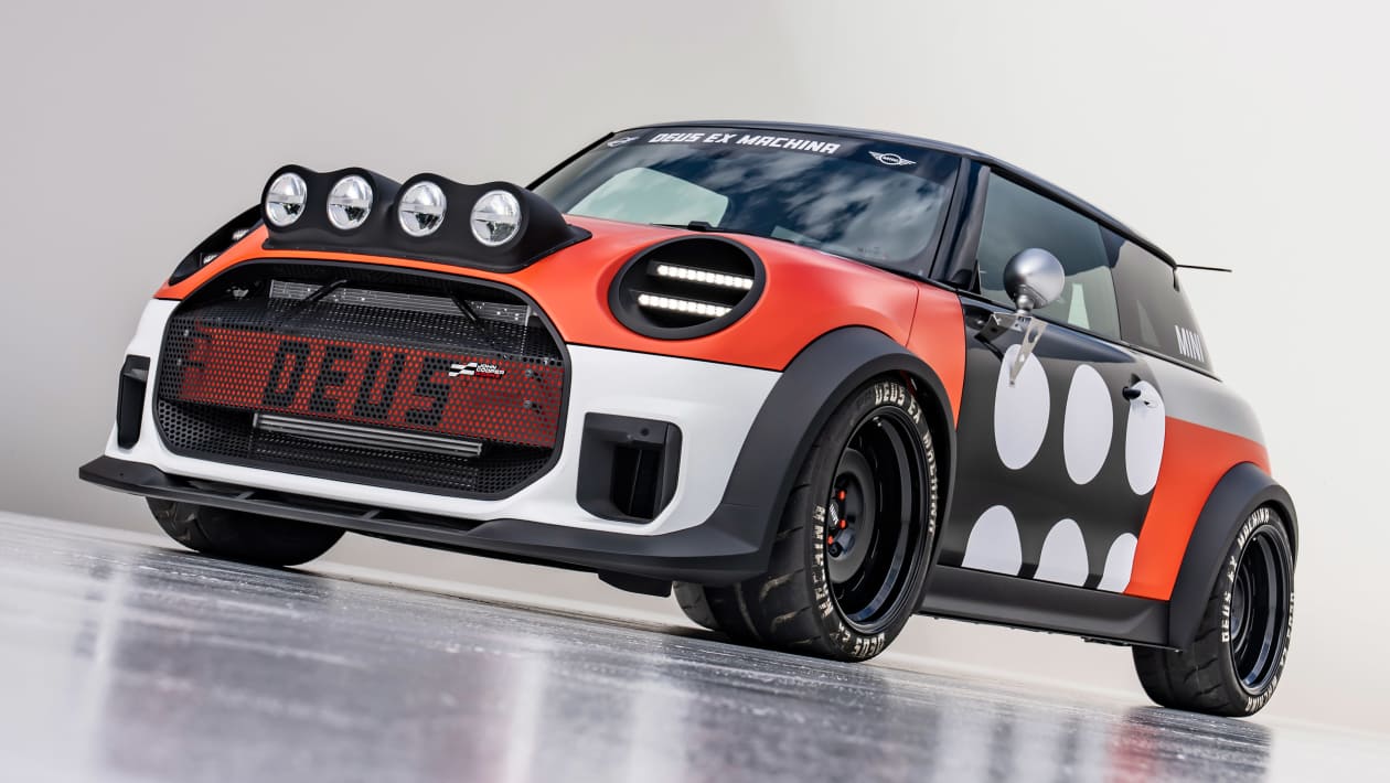 Концепт MINI x Deus Ex Machina - спереди