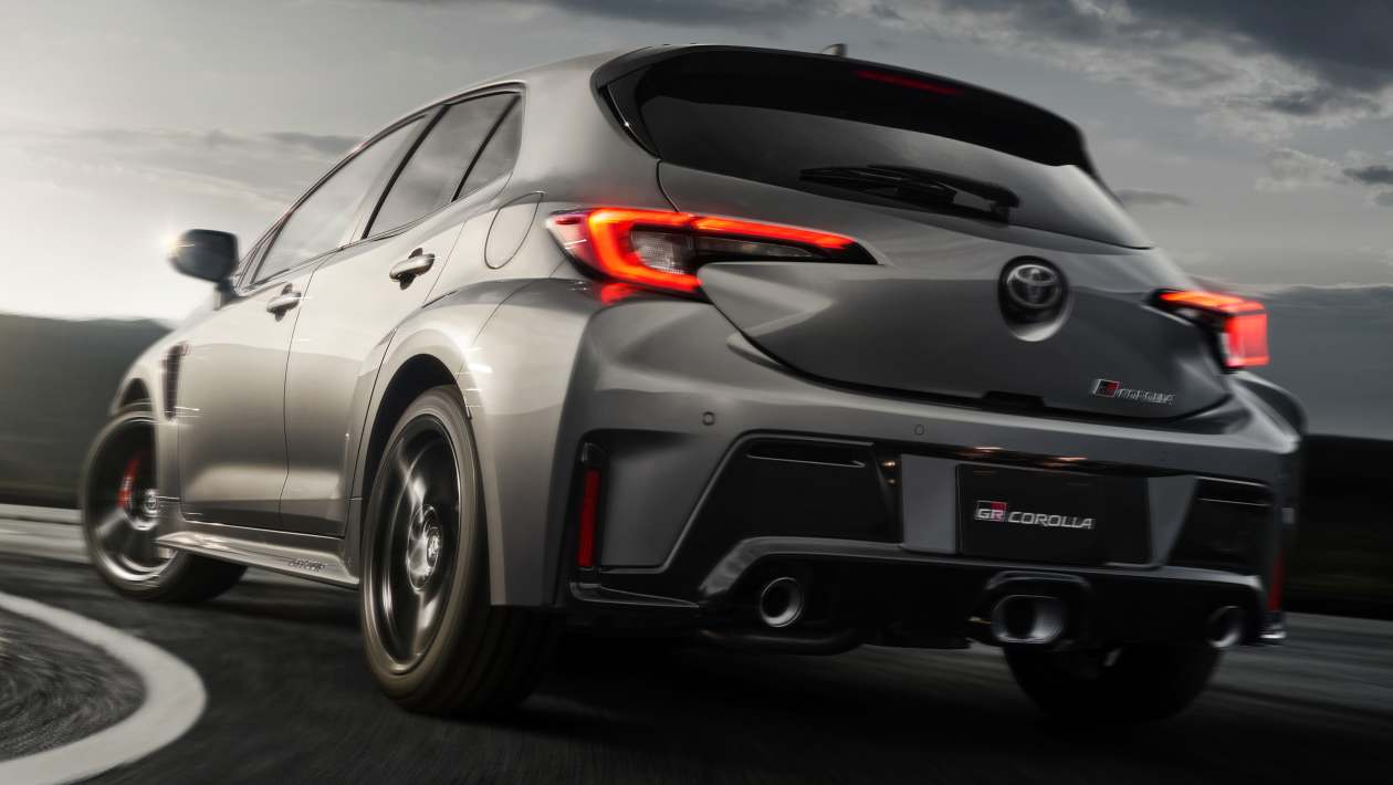 Toyota GR Corolla - задний поворот
