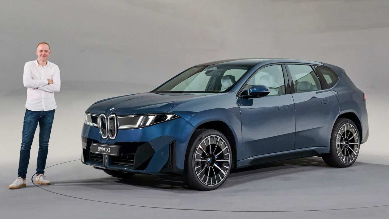 Фил Макнамара с BMW iX3