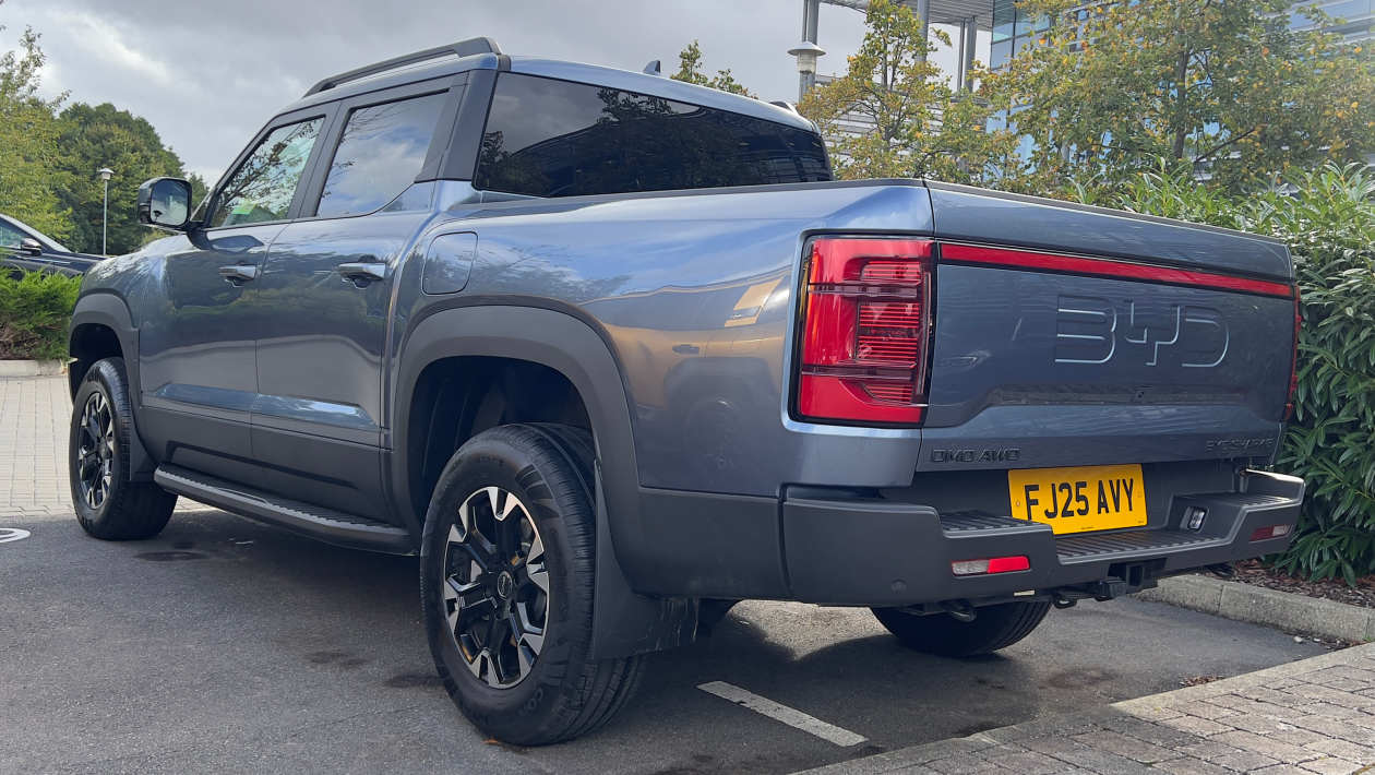 BYD Shark - задняя 3/4