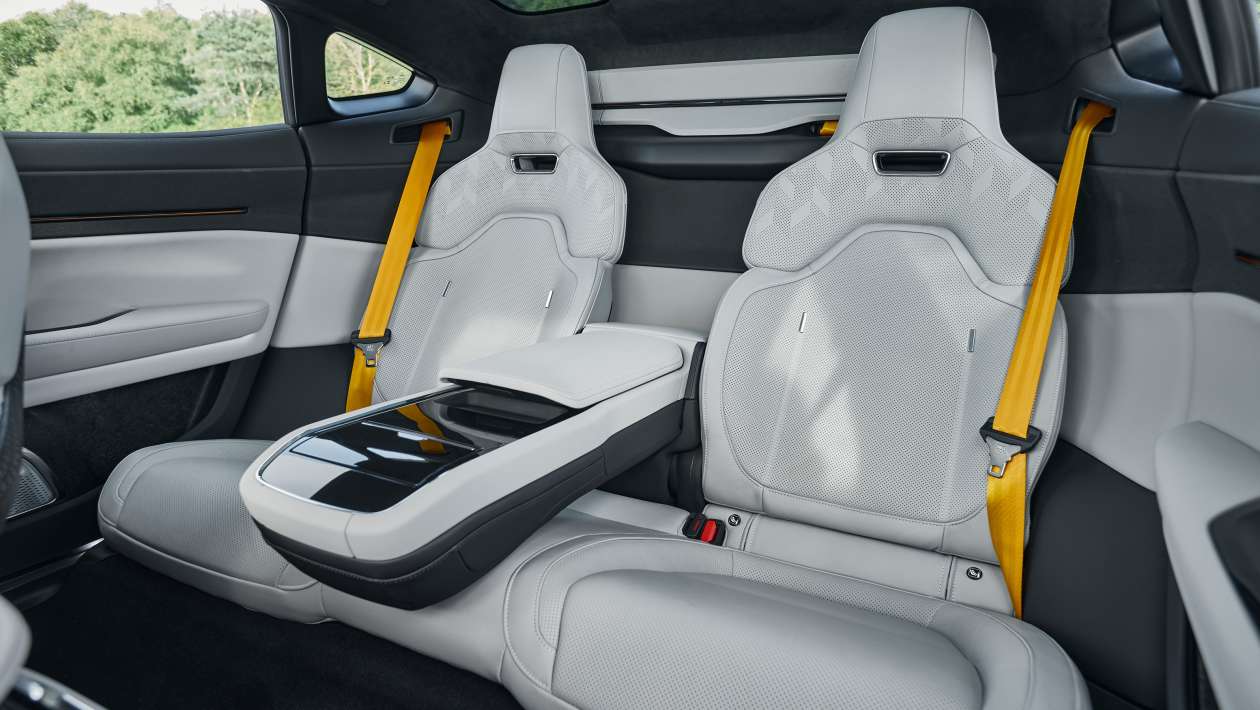 Новый серийный Polestar 5 - задние сиденья