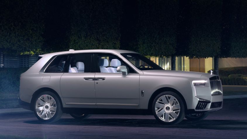 Rolls-Royce Cullinan Cosmos единовременный заказ смотрит на звезды