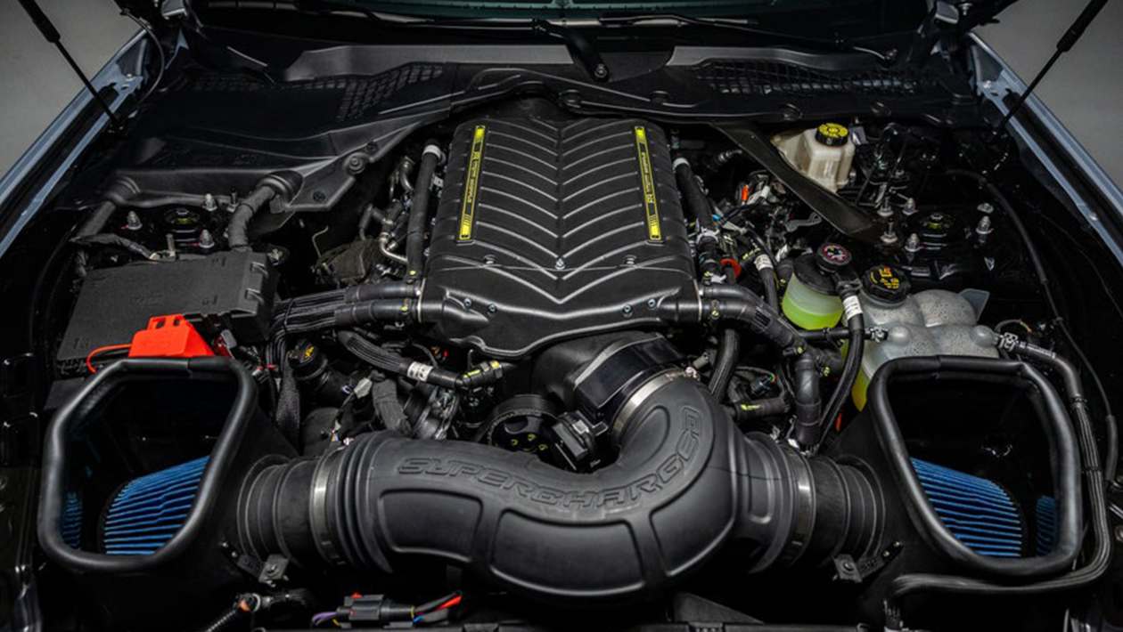 RTR Ford Mustang - двигатель