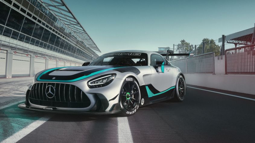 Mercedes-AMG GT2 Edition W16 — это 818-сильный монстр, который оставляет гоночные машины позади.
