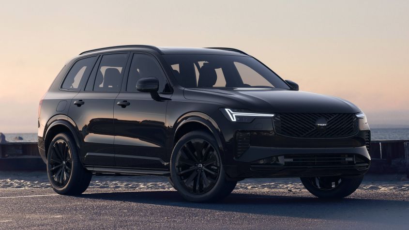 Volvo XC90 становится темнее! Флагманский внедорожник получил модификацию Black Edition