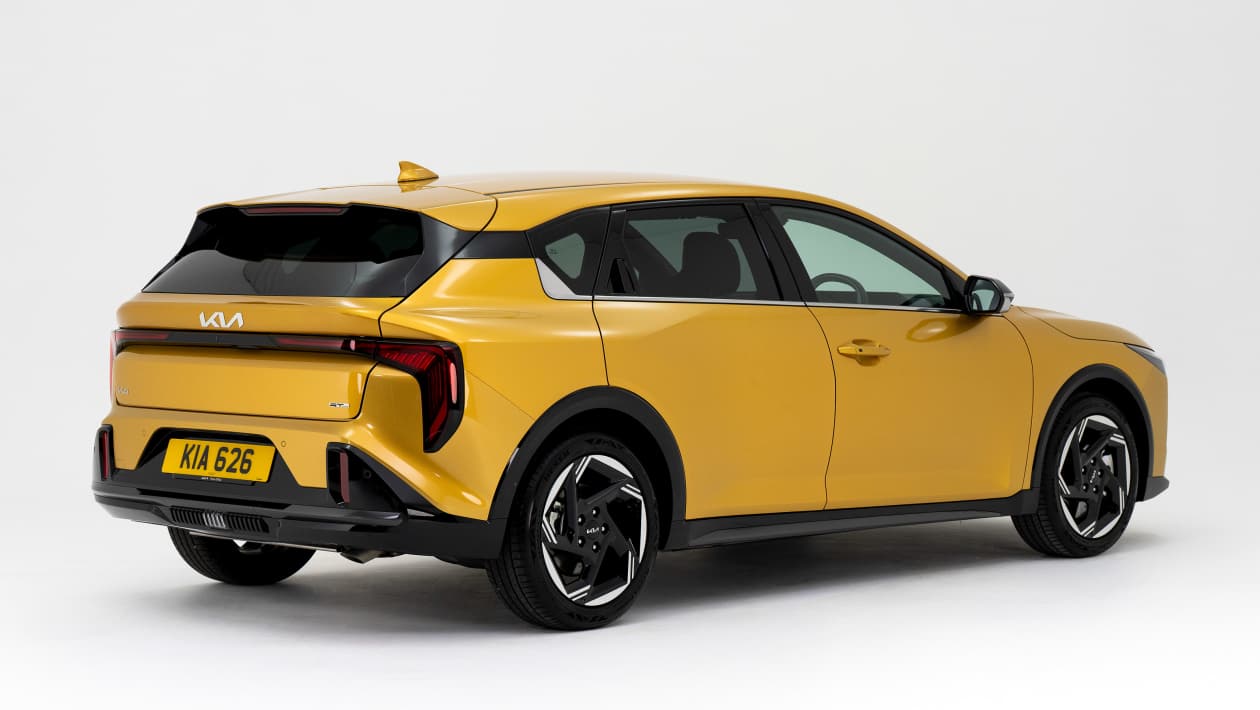Kia K4 UK - сзади