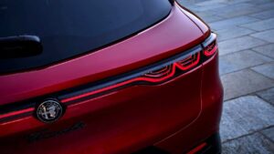 Alfa Romeo Tonale - задний фонарь.