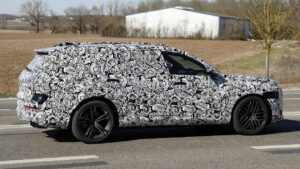 Новый Audi Q9 - задние 3/4 - задние 3/4