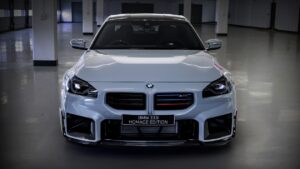 BMW M2 333i Edition - передняя часть.