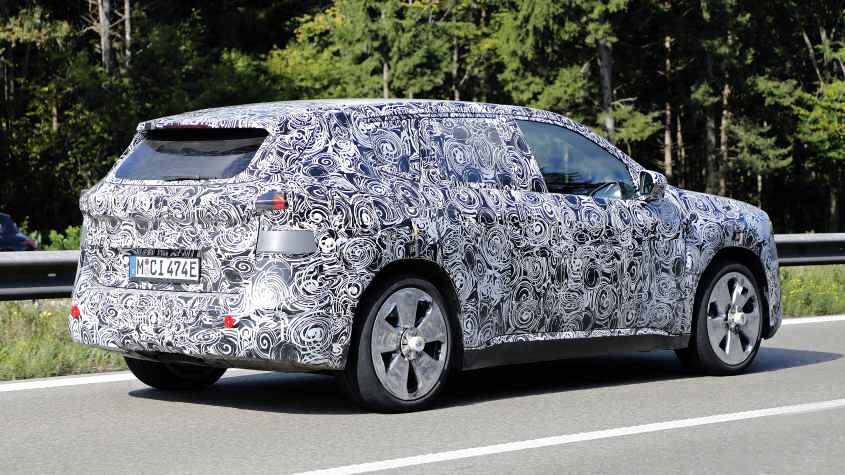 BMW X1 - шпионский снимок 2