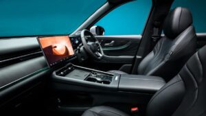 Chery Tiggo 9 - передние сиденья.