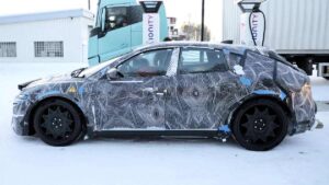 Ferrari EV Mule - боковой профиль.