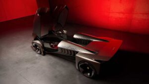 Ferrari F76 - задняя верхняя кабина открыта.