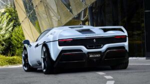 "Феррари SC40" - это Ferrari SC40.