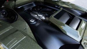 Ferrari SC40 - двигатель с двигателем.