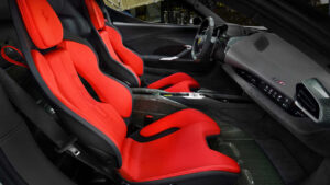 Ferrari SC40 - сиденья.
