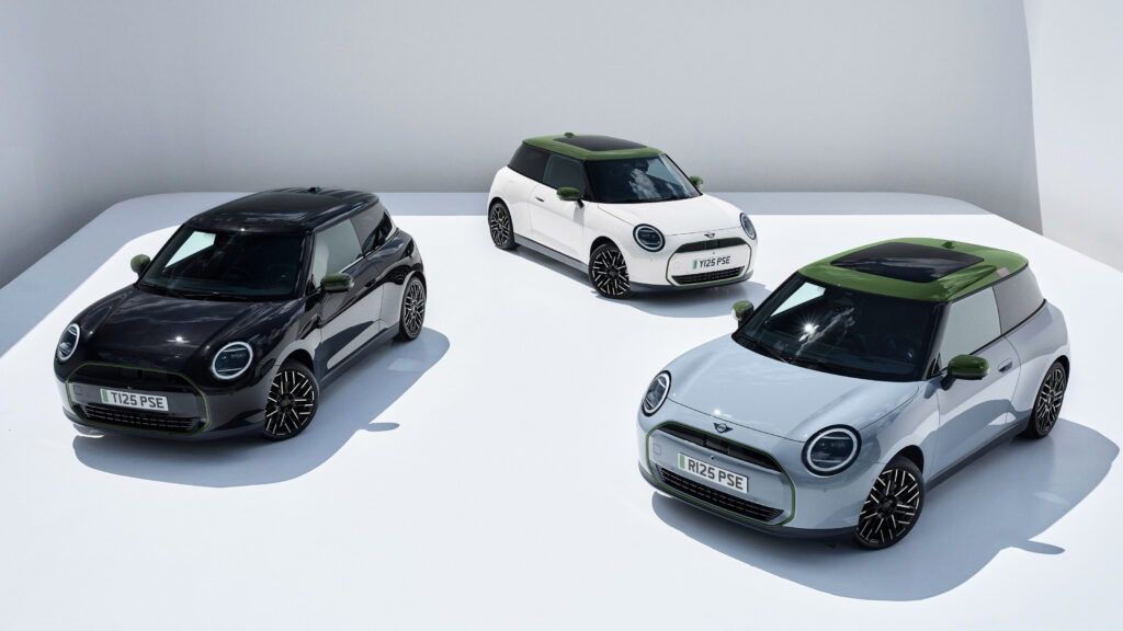 MINI Paul Smith Edition выпускается в двух версиях.