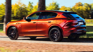 Maserati Grecale Tributo Il Bruciato - задние повороты в поворотах