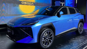 Omoda 4 - раскрытие передней части.